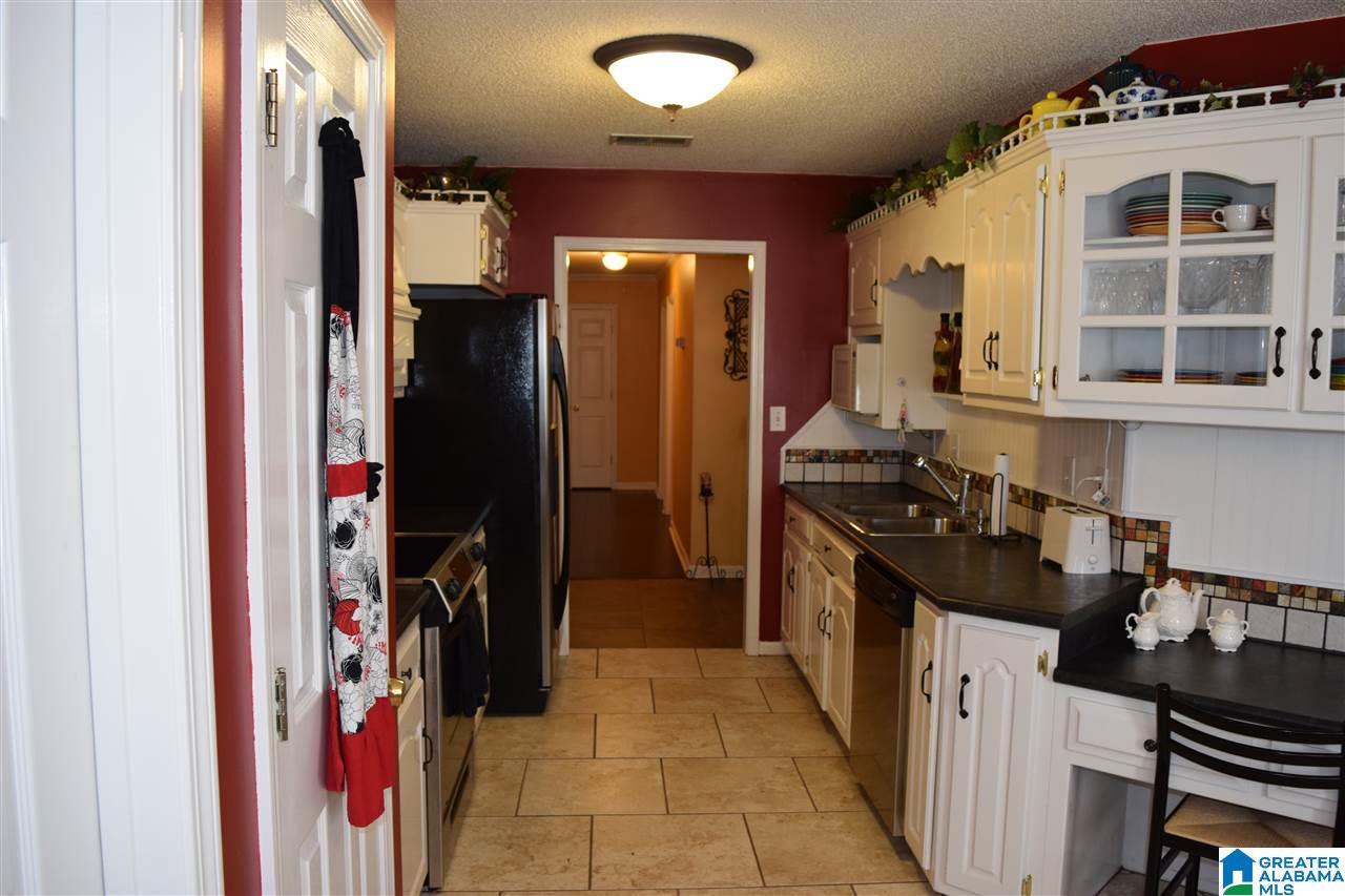 101 Greenfield Lane Alabaster, AL 35007 - Photo 13 of 35