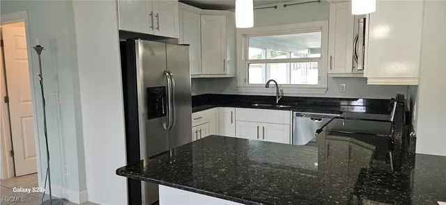 $2,500 | 1626 Grace Avenue, Fort Myers, FL 33901