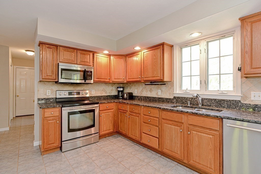3 Leonard Road Mendon, MA 01756 - Photo 13 of 42 Gallery Image 13