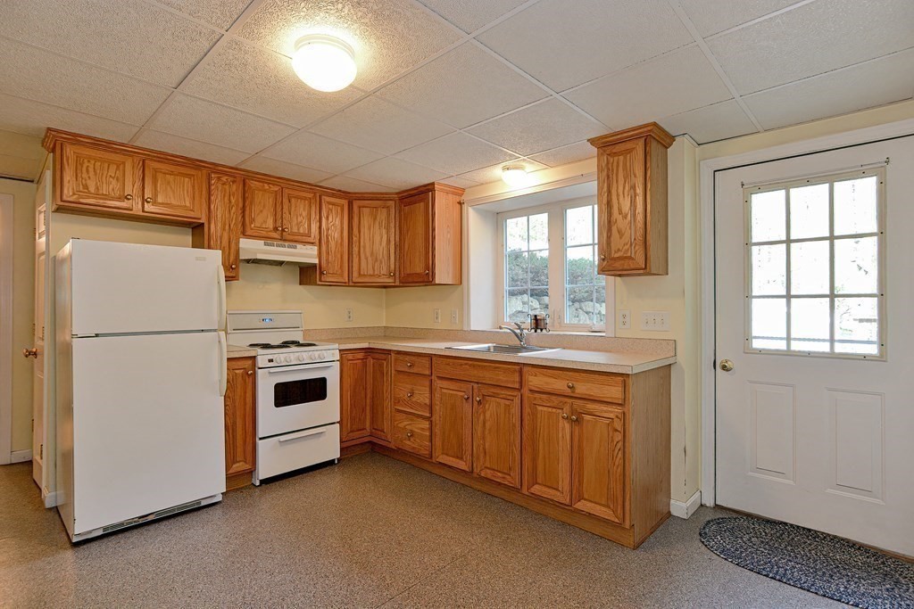 3 Leonard Road Mendon, MA 01756 - Photo 31 of 42 Gallery Image 31