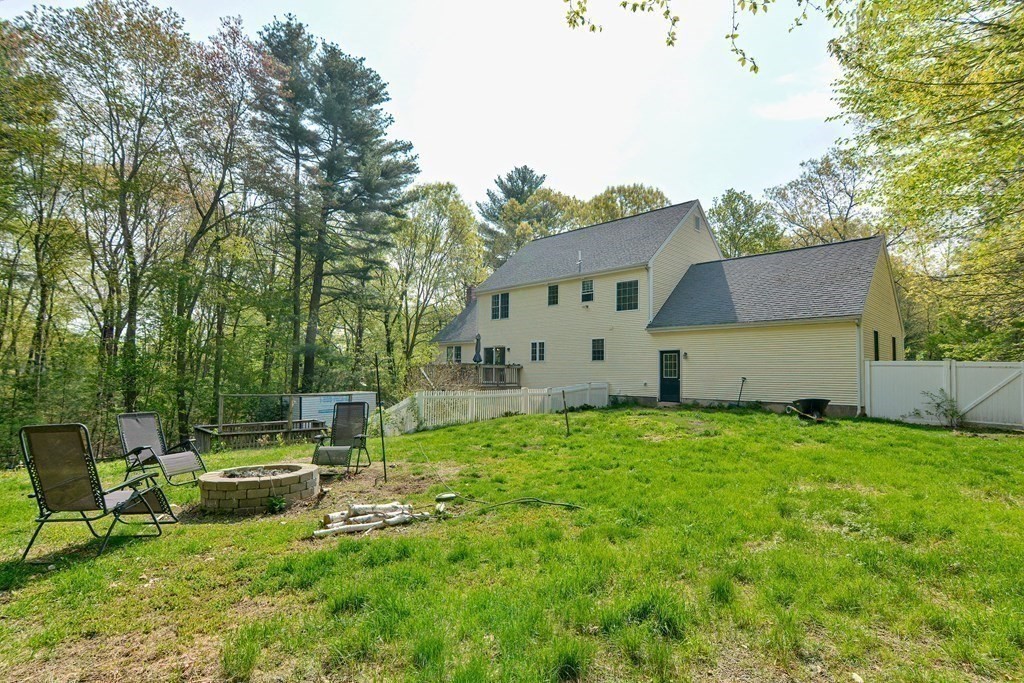 3 Leonard Road Mendon, MA 01756 - Photo 39 of 42 Gallery Image 39
