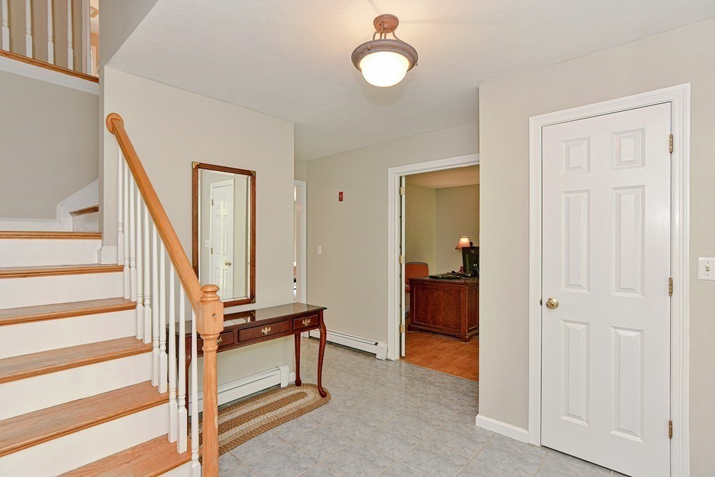 3 Leonard Road Mendon, MA 01756 - Photo 7 of 42 Gallery Image 7