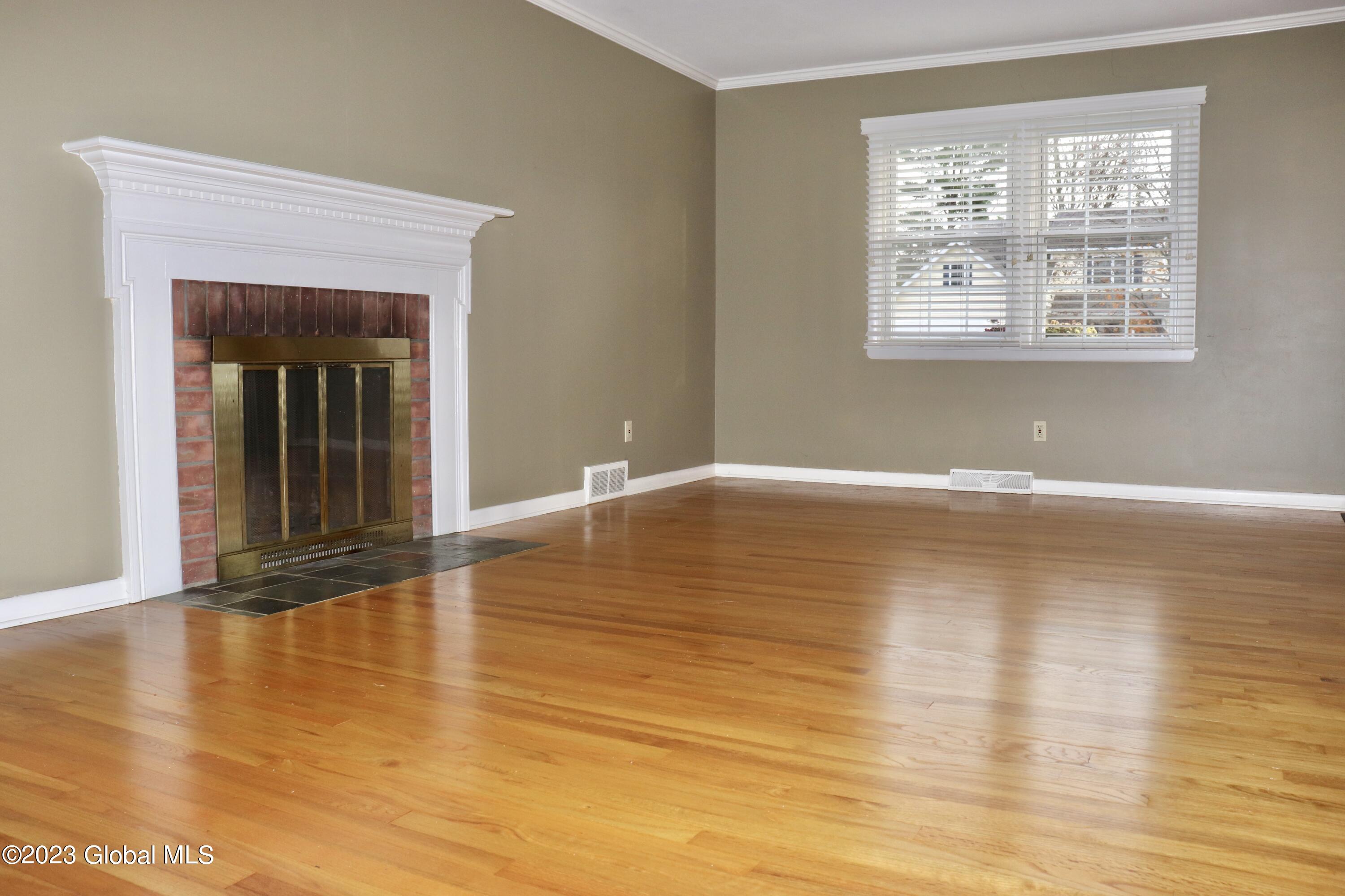 81 Berwick Road Bethlehem, NY 12054 - Photo 24 of 57 IMG_6033