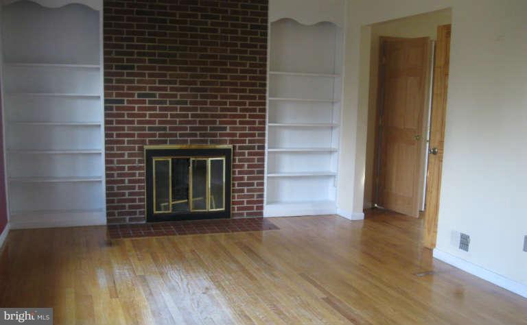 3309 Collier Road Adelphi, MD 20783 - Photo 4 of 9 Living Room
