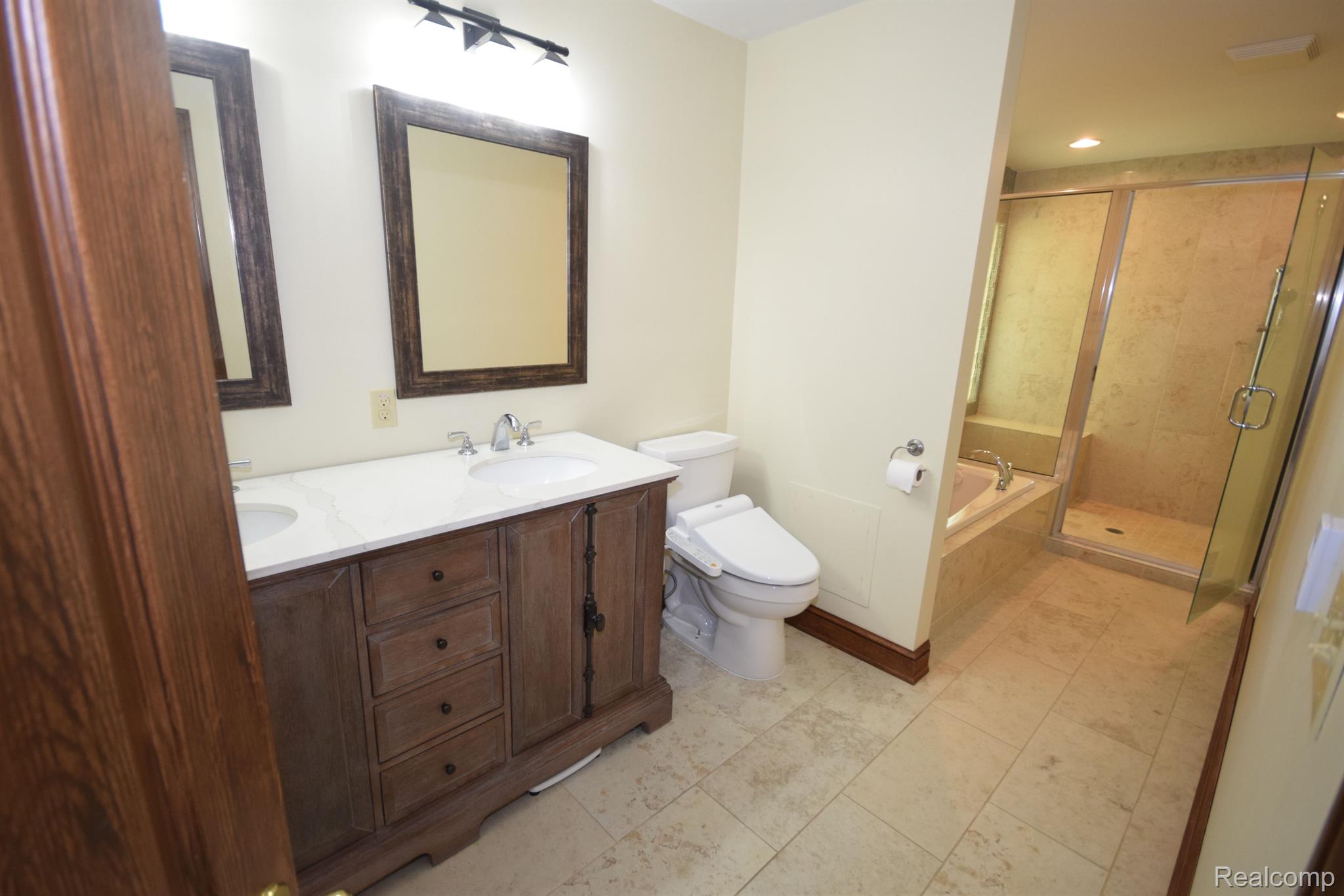 1525 Reid Road Flint, MI 48507 - Photo 15 of 41 Gallery Image 15