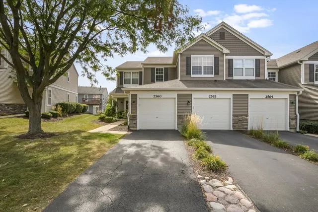 $2,800 | 2562 Golf Ridge Circle, Unit 2562, Naperville, IL 60563