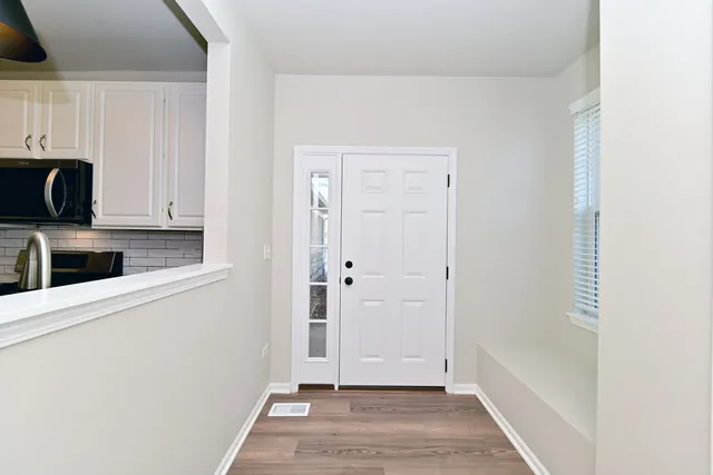 $2,800 | 2562 Golf Ridge Circle, Unit 2562, Naperville, IL 60563