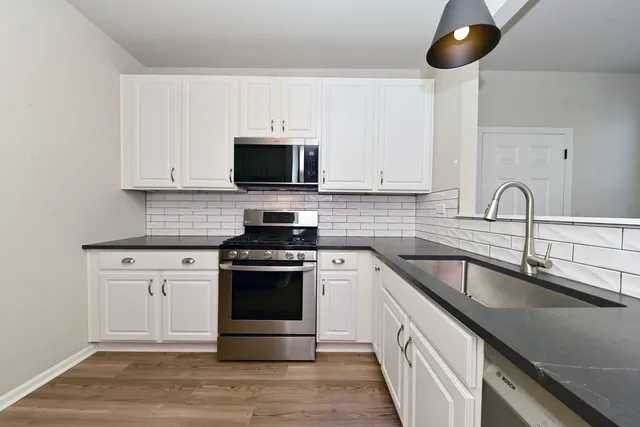 $2,800 | 2562 Golf Ridge Circle, Unit 2562, Naperville, IL 60563