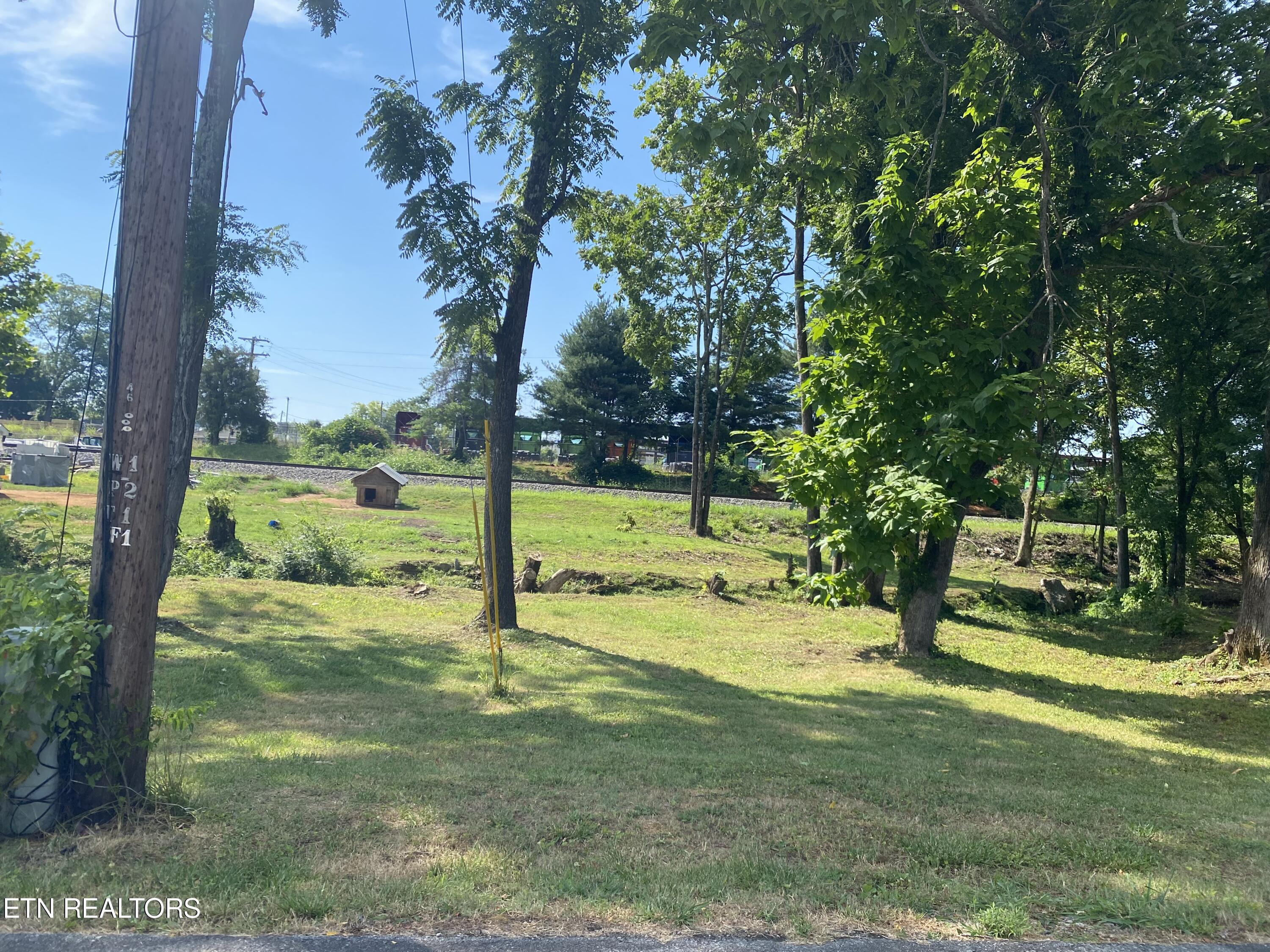 845 Witt Road Morristown, TN 37813 - Photo 2 of 12 IMG_4278.jp
