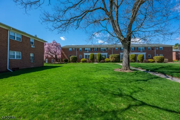 $379,900 | 25 Hinchman Avenue, Unit 1A, Wayne, NJ 07470