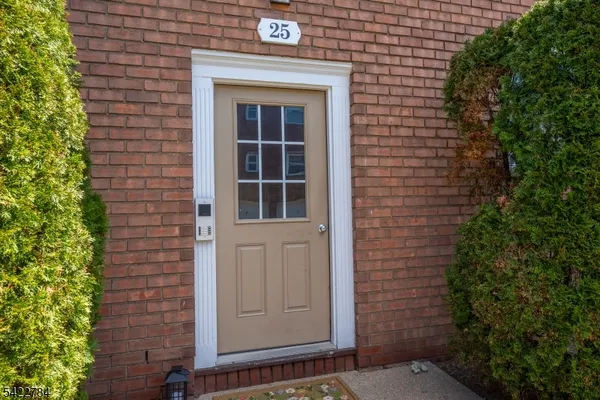 $379,900 | 25 Hinchman Avenue, Unit 1A, Wayne, NJ 07470