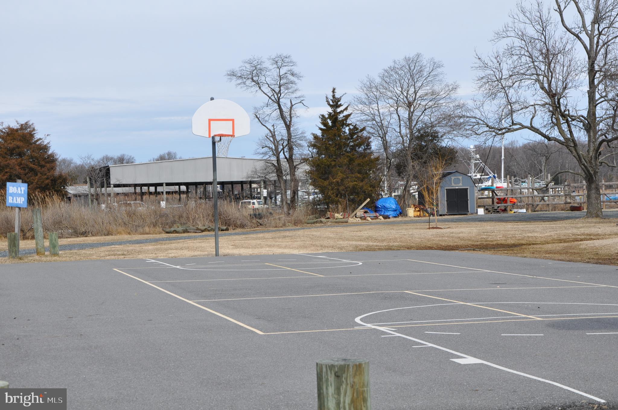 3641 Branhum Road Edgewater, MD 21037 - Photo 17 of 18 basketball courts