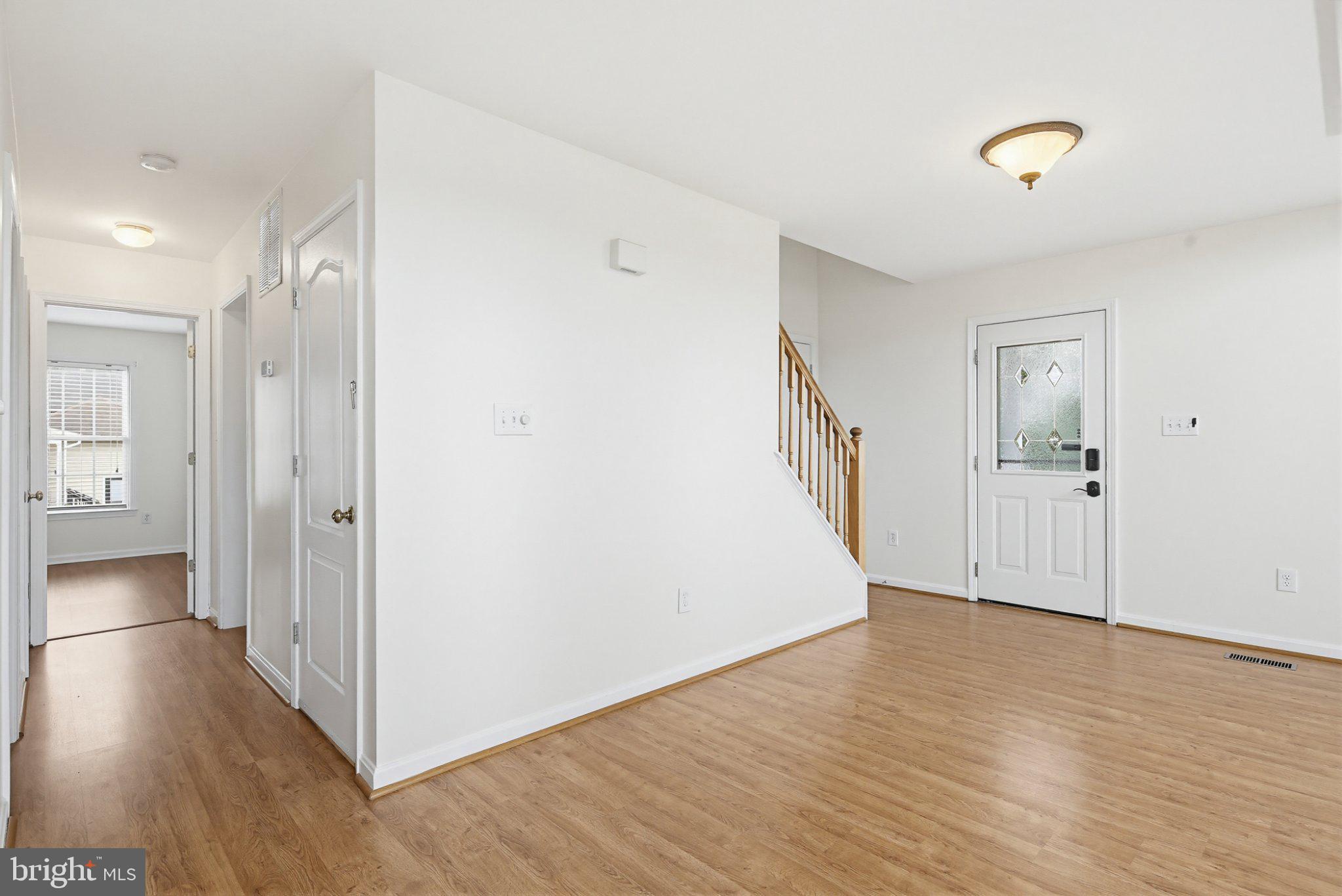 3641 Branhum Road Edgewater, MD 21037 - Photo 45 of 63 Bright and inviting entryway space.