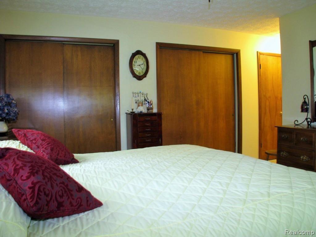 4150 Bird Road Clarkston, MI 48348 - Photo 15 of 21