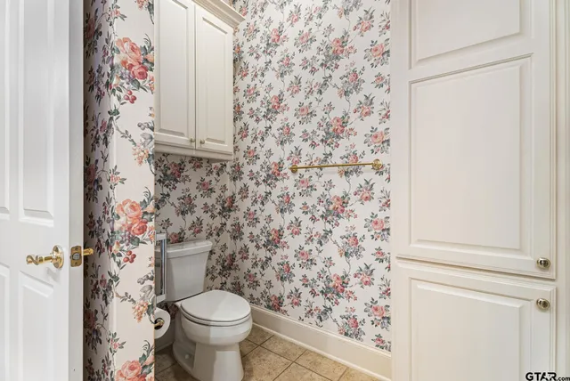 $329,900 | 2438 Dietz Lane, Tyler, TX 75701