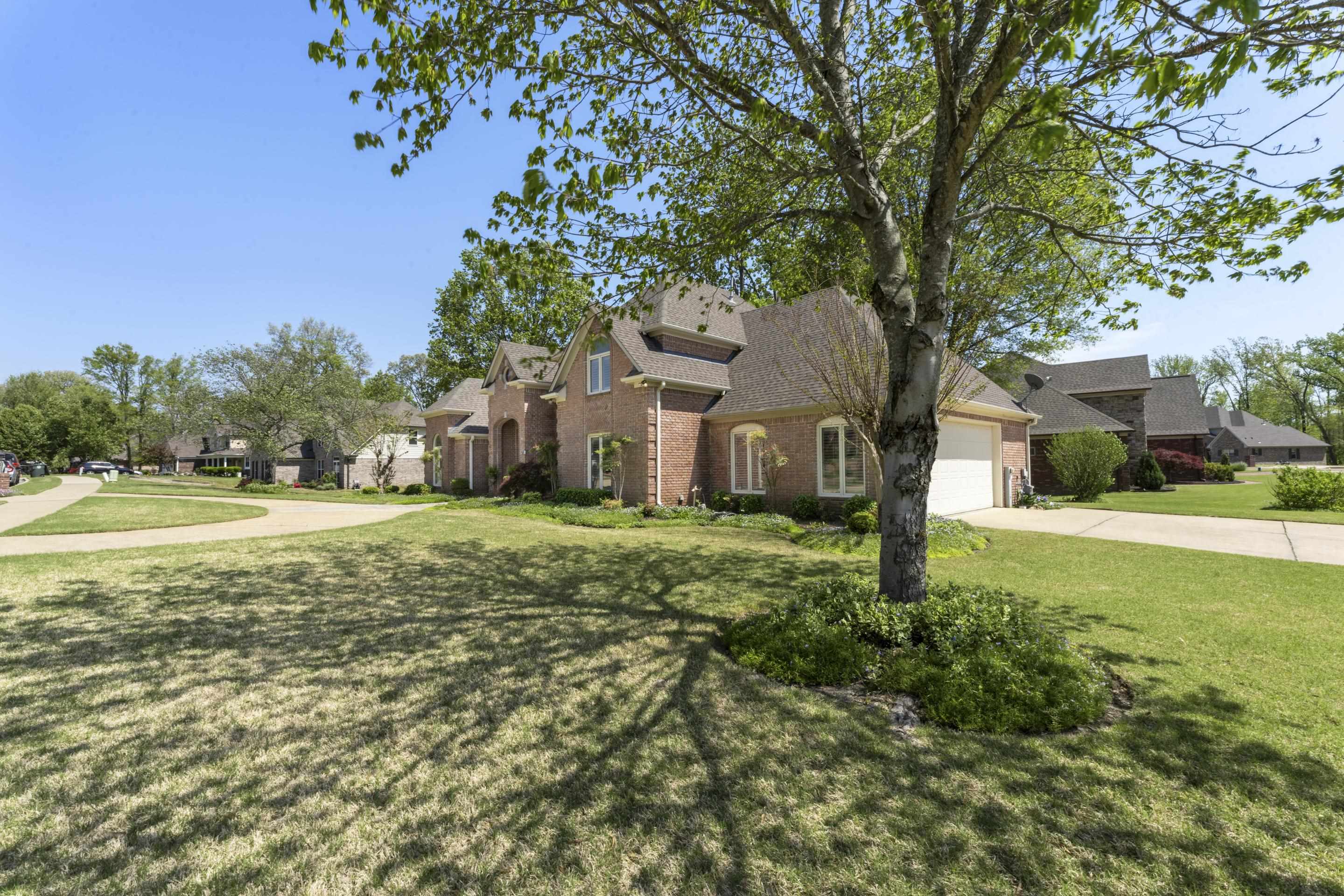 4132 Blackheath Drive Bartlett, TN 38135 - Photo 36 of 40 a view of house with garden