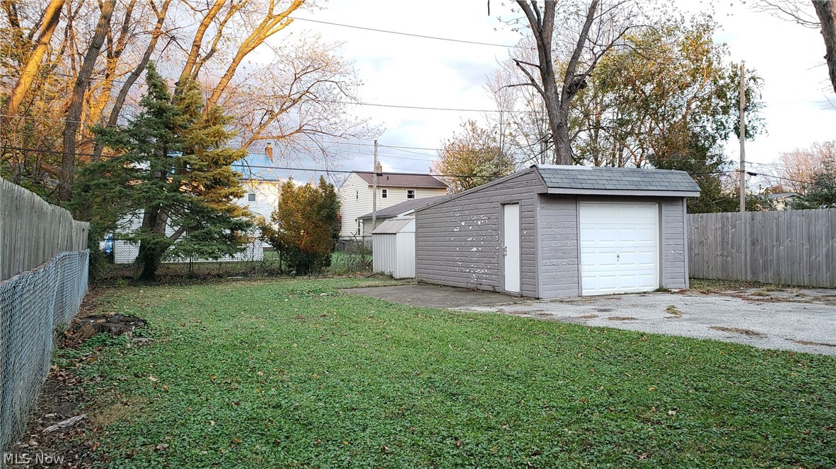 541 Quentin Road Eastlake, OH 44095 - Photo 4 of 23 Gallery Image 4