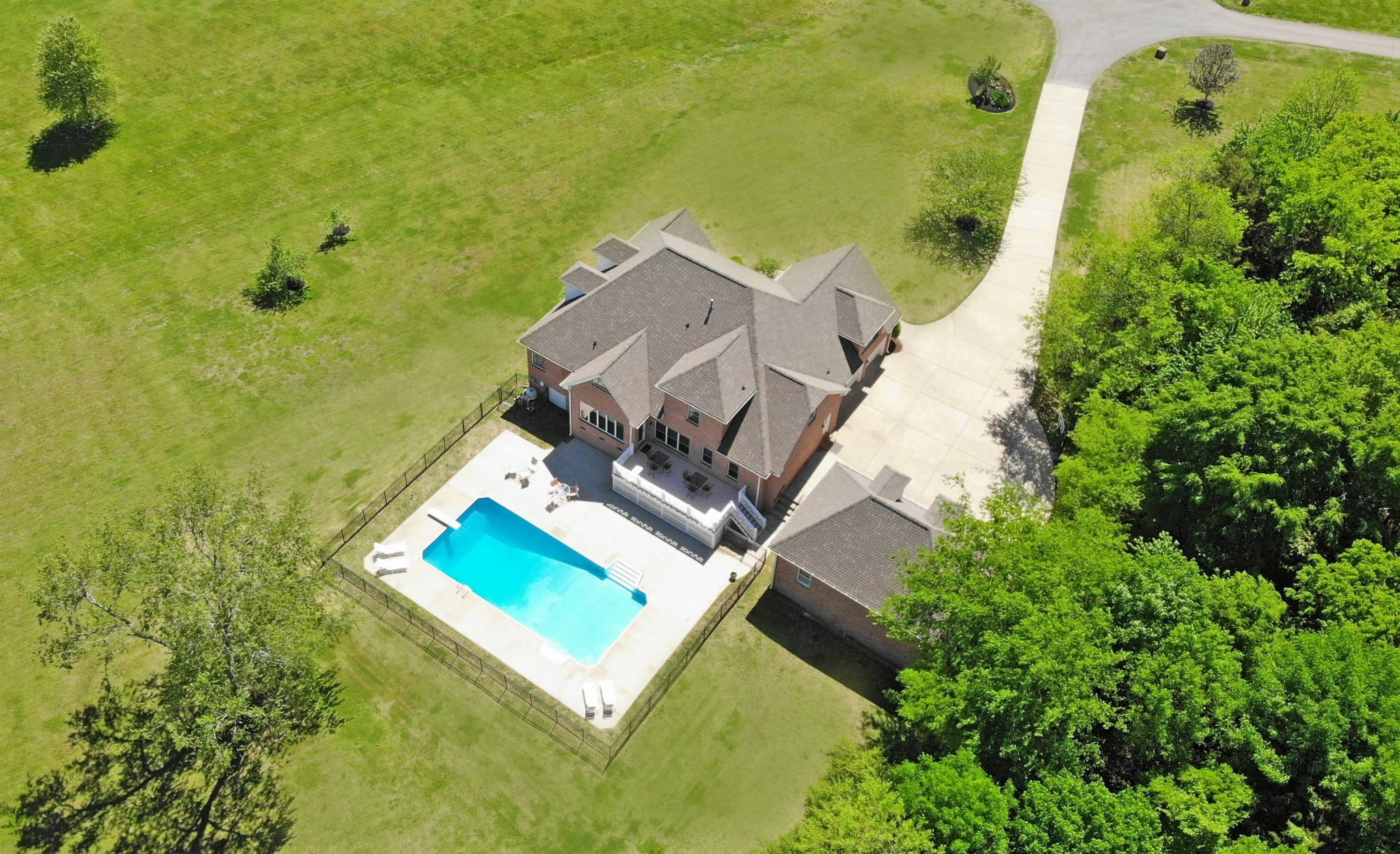 1558 Hudson Road Madison, TN 37115 - Photo 1 of 47