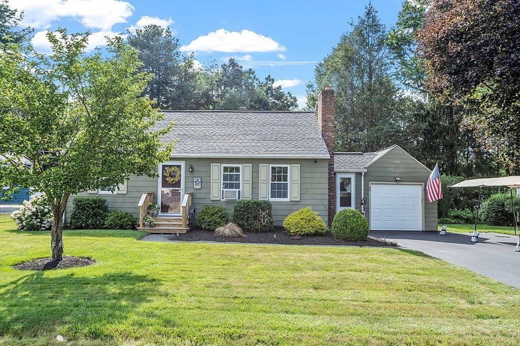 49 Stoneleigh Road Holden, MA 01520 - Photo 2 of 37 Gallery Image 2