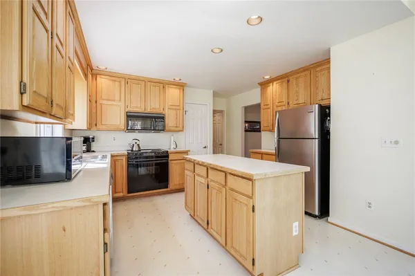 $374,900 | 4 South Village Trail, Penfield, NY 14450