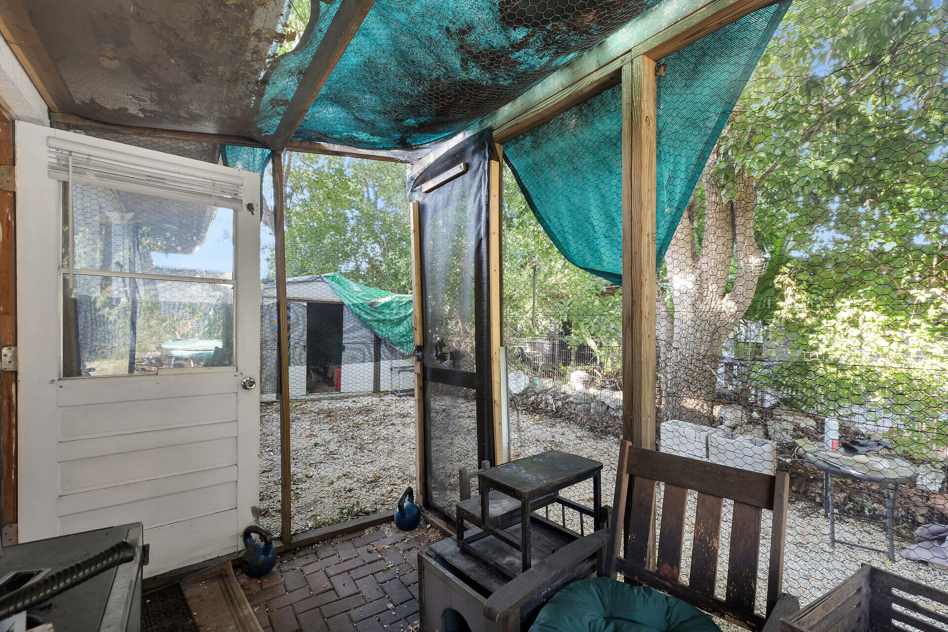 14 Miami Drive Key Largo, FL 33037 - Photo 11 of 16 a view of a couches in the balcony