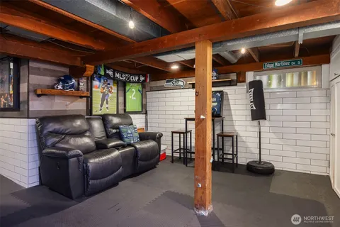 $1,100,000 | 43 West Etruria Street, Seattle, WA 98119