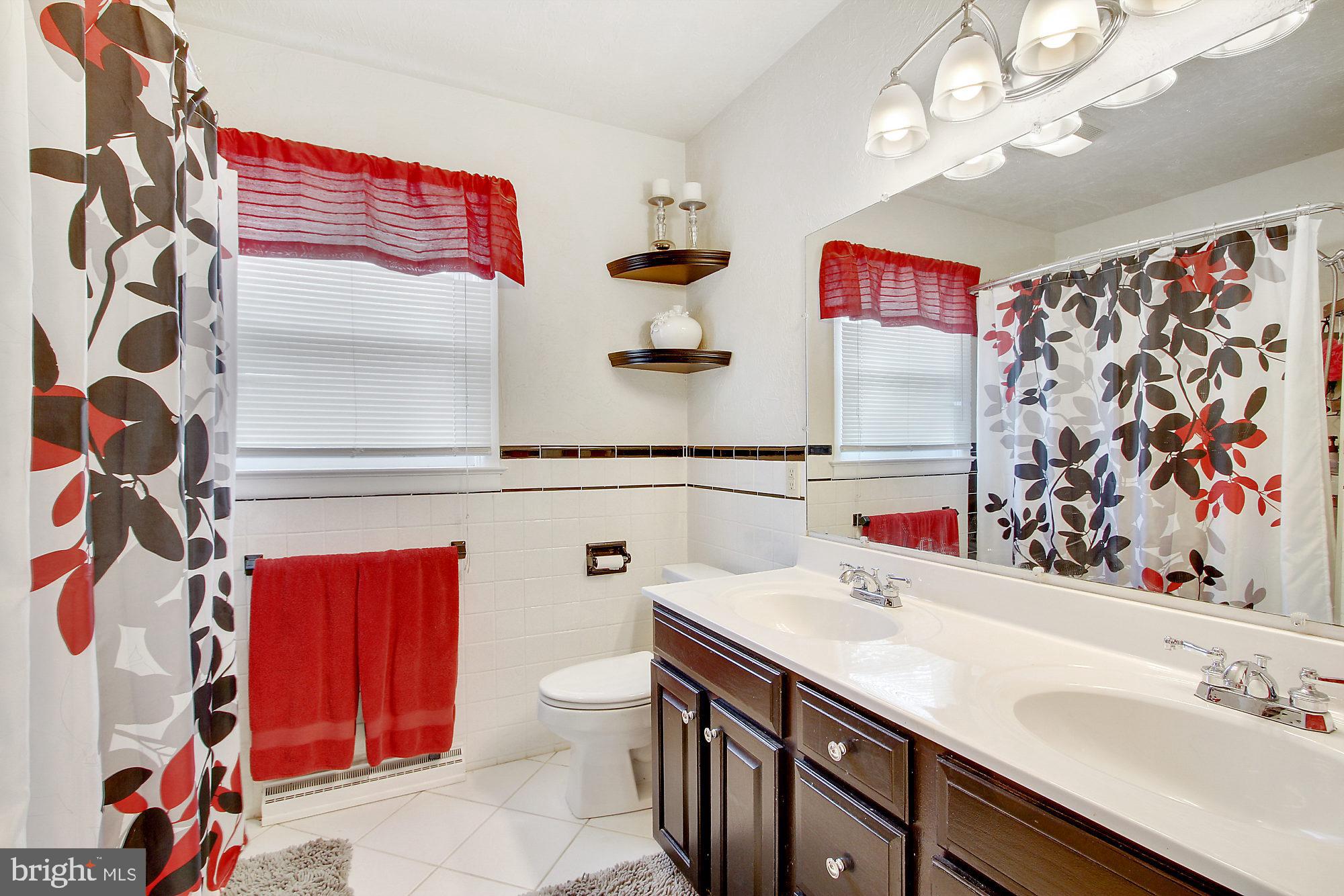 308 Lyndhurst Road York, PA 17402 - Photo 14 of 27 Gallery Image 14