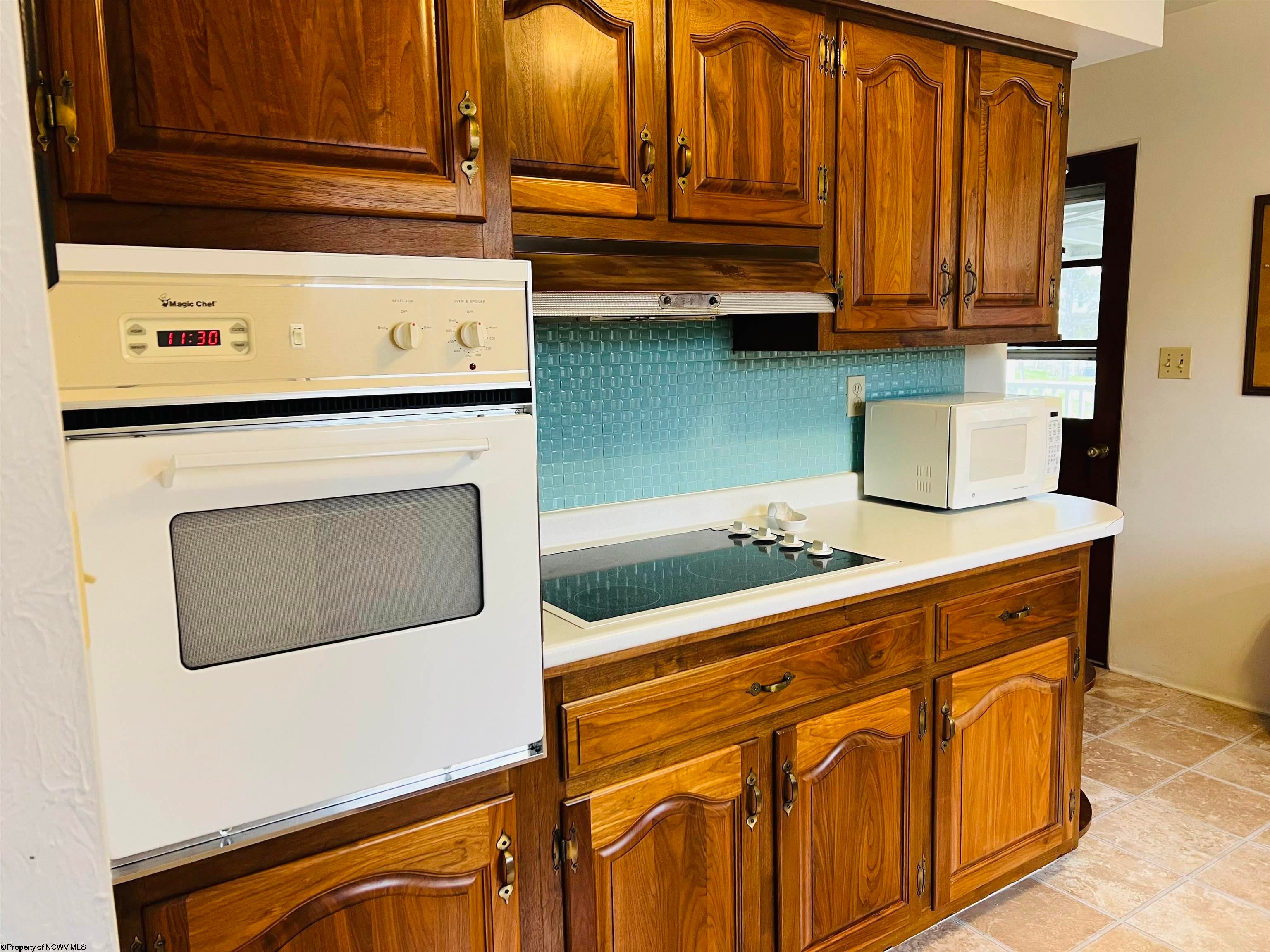 113 Hallhurst Road Fairmont, WV 26554 - Photo 6 of 23 Gallery Image 6