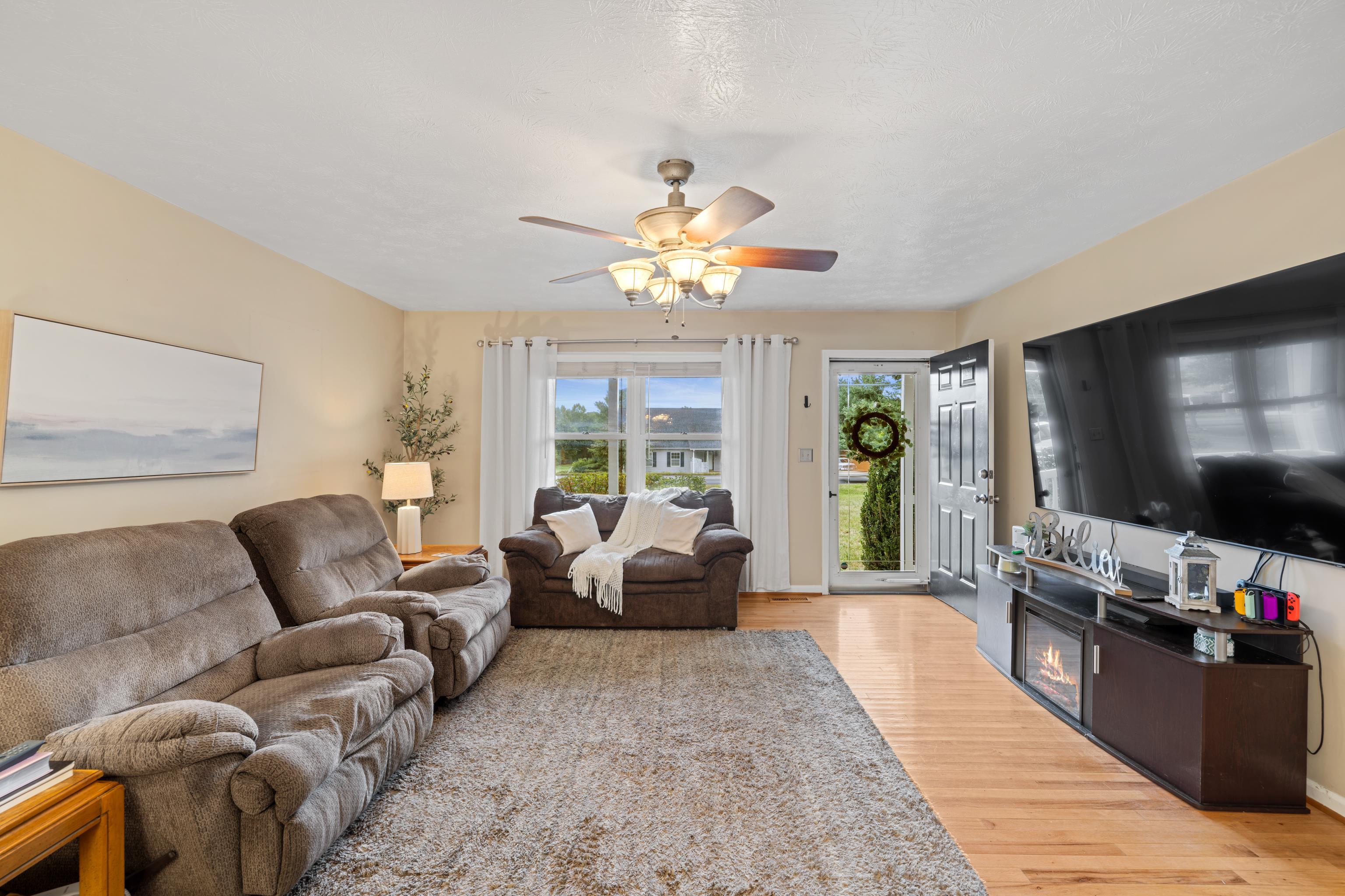 922 Patton Farm Road Stuarts Draft, VA 24477 - Photo 8 of 43 Gallery Image 8