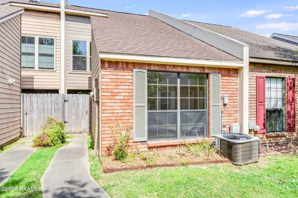 $149,000 | 202 Long Plantation Boulevard, Unit F, Lafayette, LA 70508