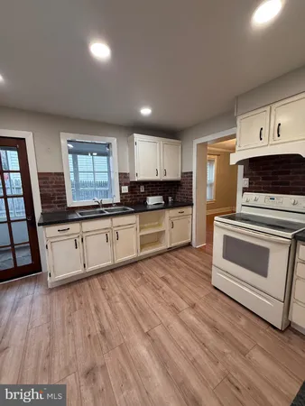 $1,795 | 85 Virginia Avenue, Coatesville, PA 19320