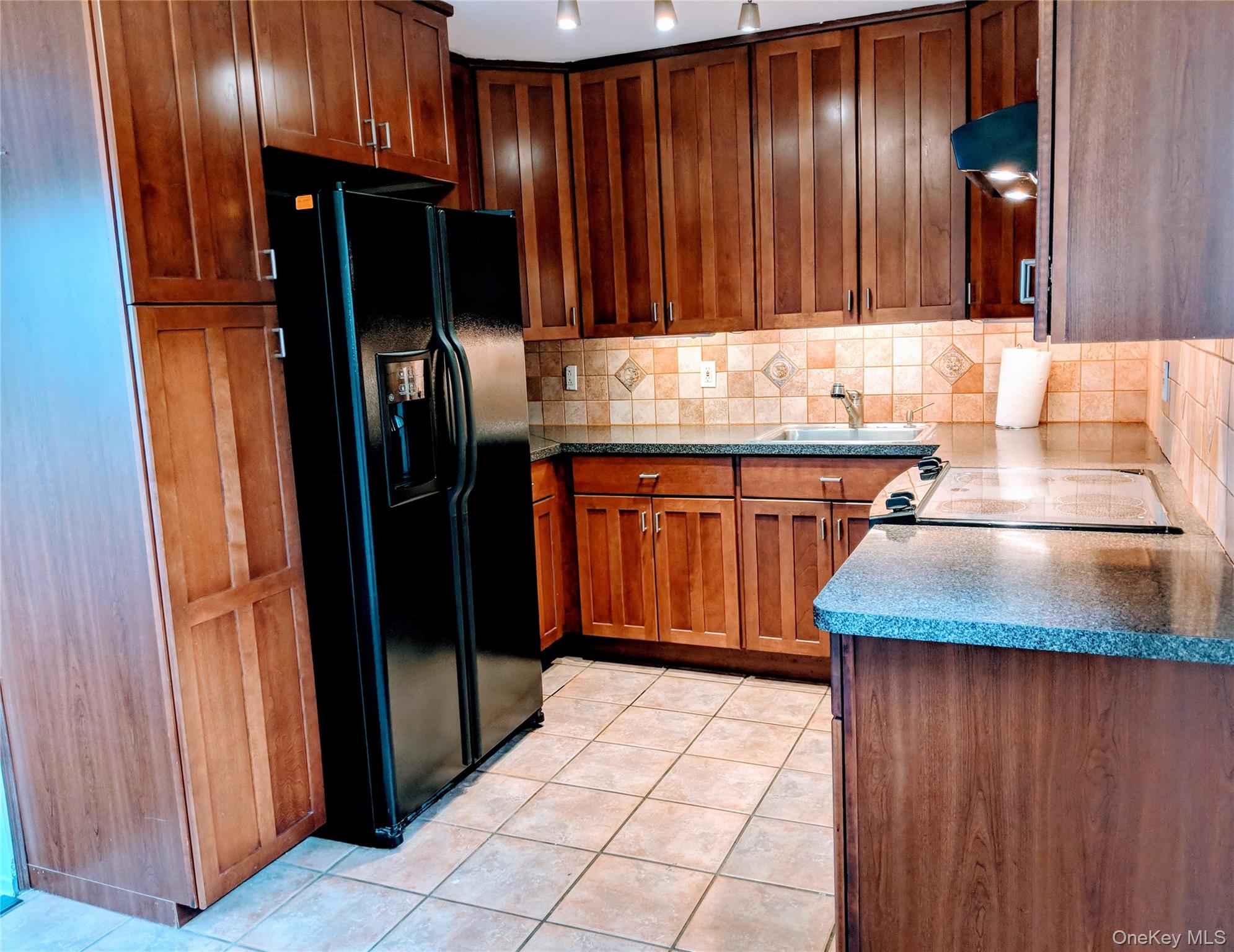 60 East Carmans Road Farmingdale, NY 11735 - Photo 12 of 22