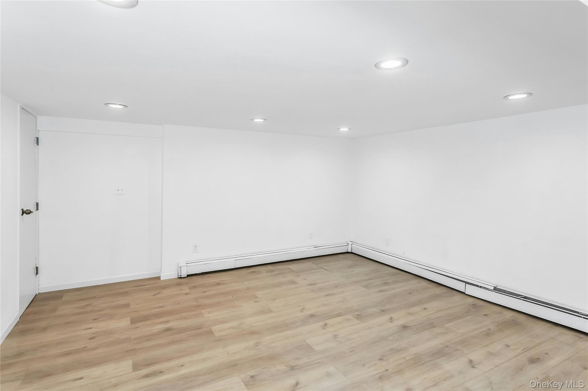 60 East Carmans Road Farmingdale, NY 11735 - Photo 18 of 22