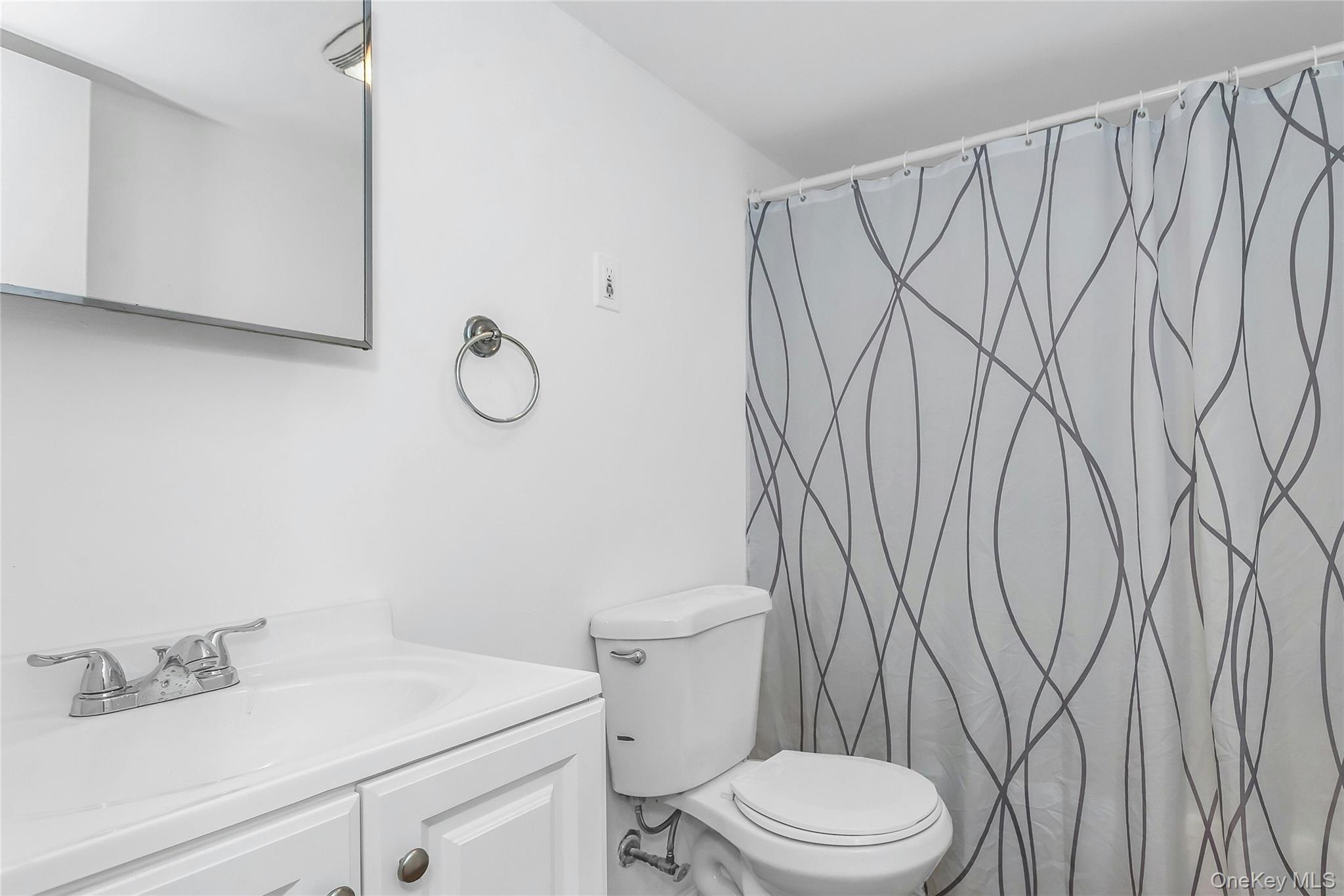 60 East Carmans Road Farmingdale, NY 11735 - Photo 20 of 22