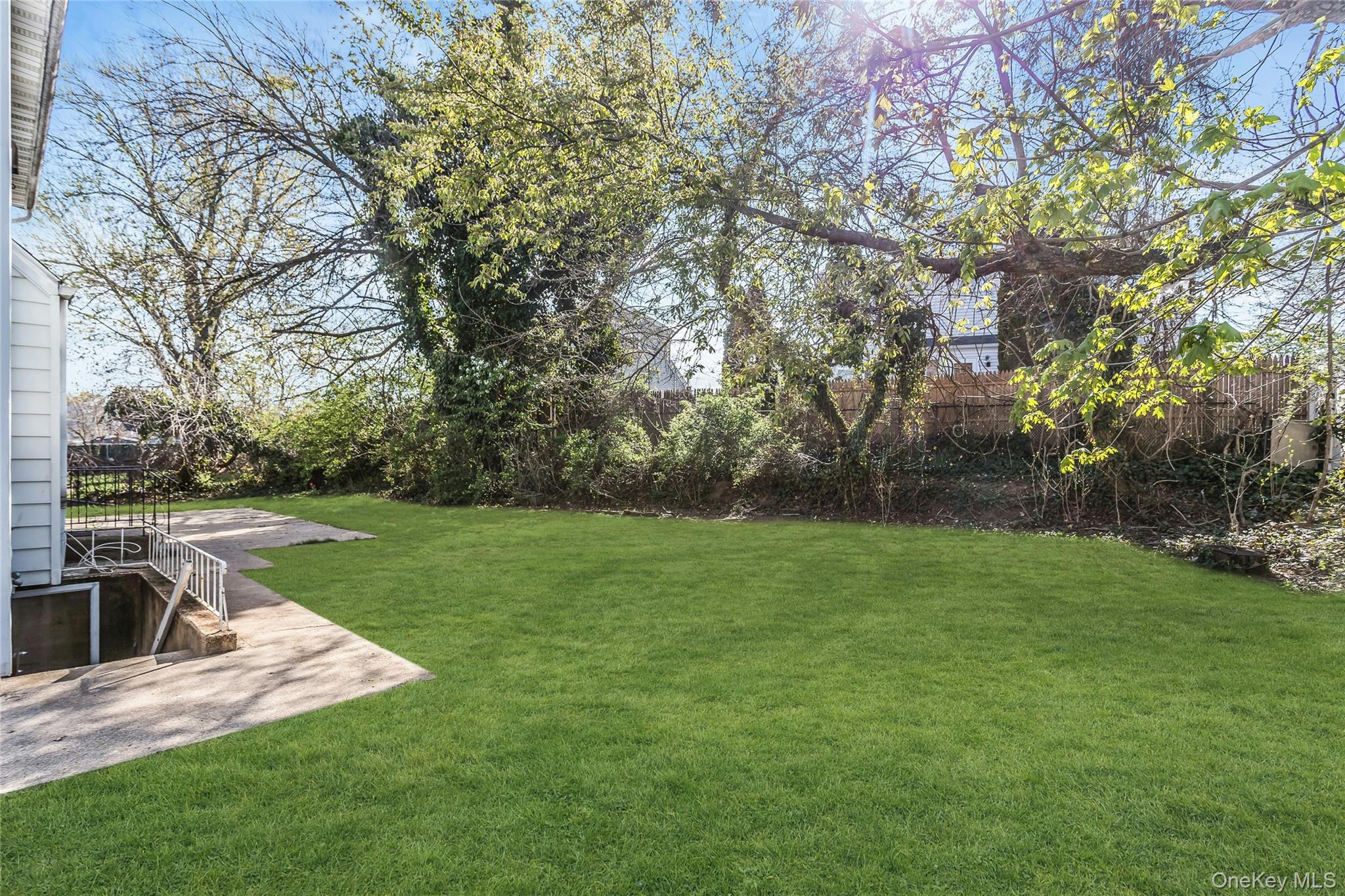 60 East Carmans Road Farmingdale, NY 11735 - Photo 22 of 22