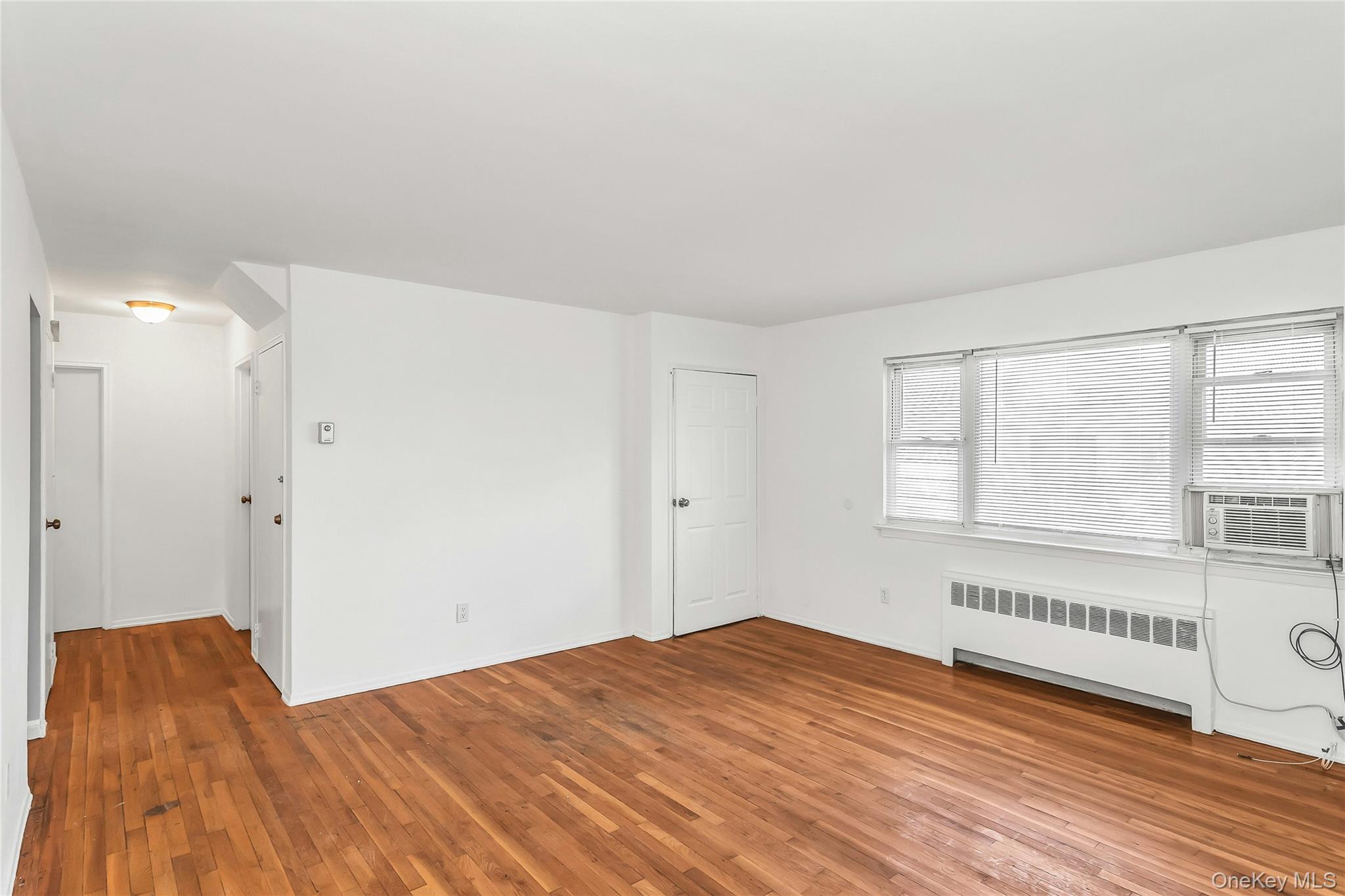 60 East Carmans Road Farmingdale, NY 11735 - Photo 3 of 22