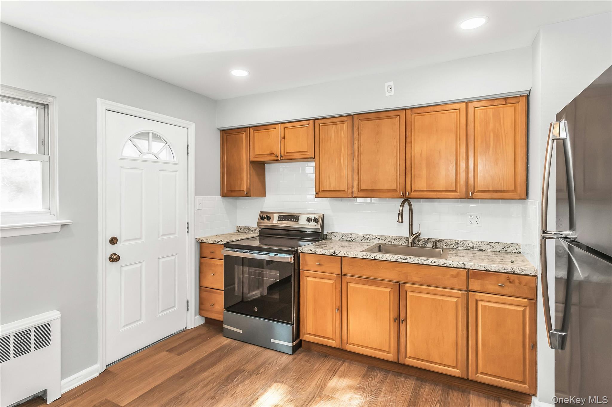 60 East Carmans Road Farmingdale, NY 11735 - Photo 6 of 22 Main Level Kitchen