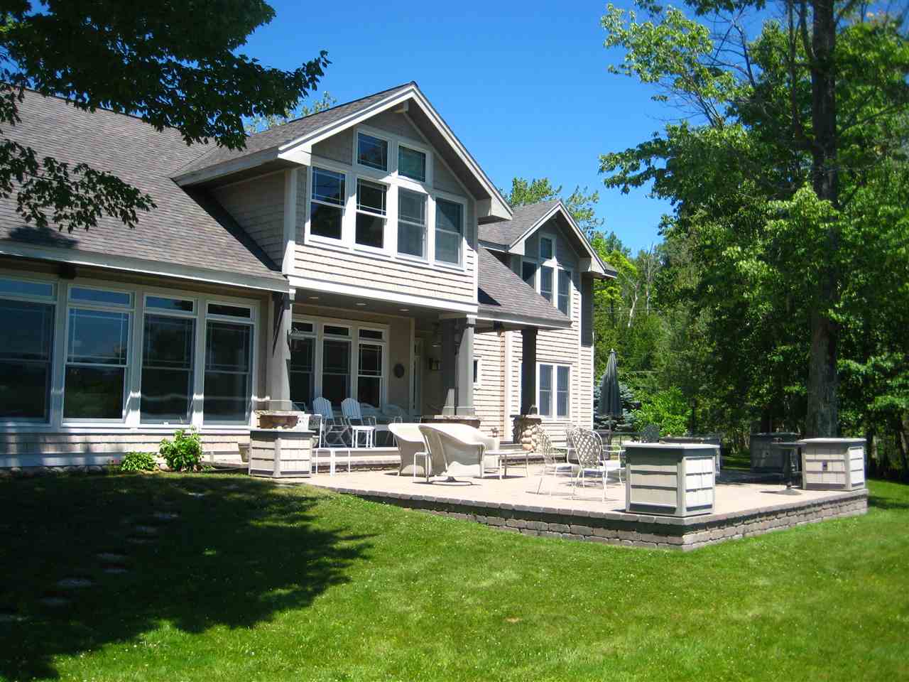 541 West Traverse Lake Road Maple City, MI 49664 - Photo 7 of 46 1879262-6.JPG