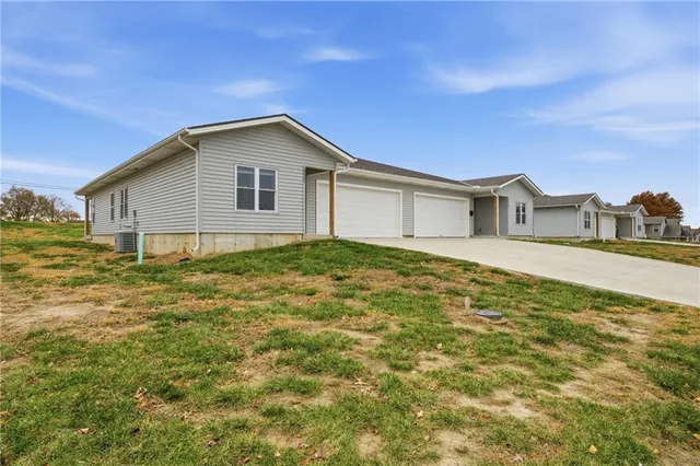 $225,000 | 10721 East 46th Terrace, Kansas City, MO 64133