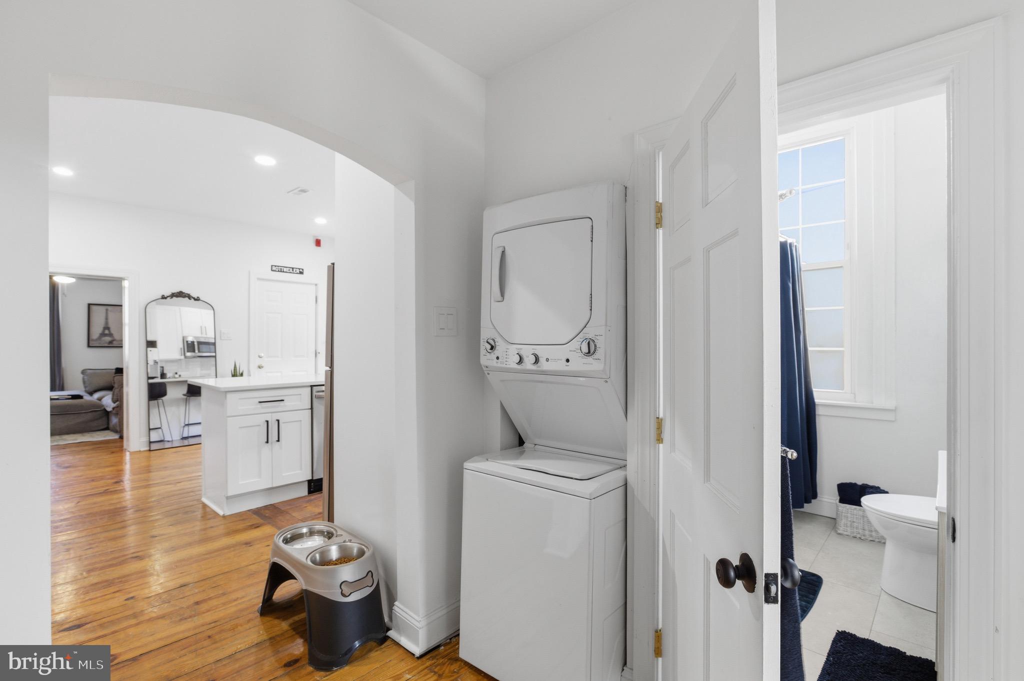 700 South 2nd Street, Unit B1 Philadelphia, PA 19147 - Photo 9 of 18 a bathroom with a sink toilet and shower