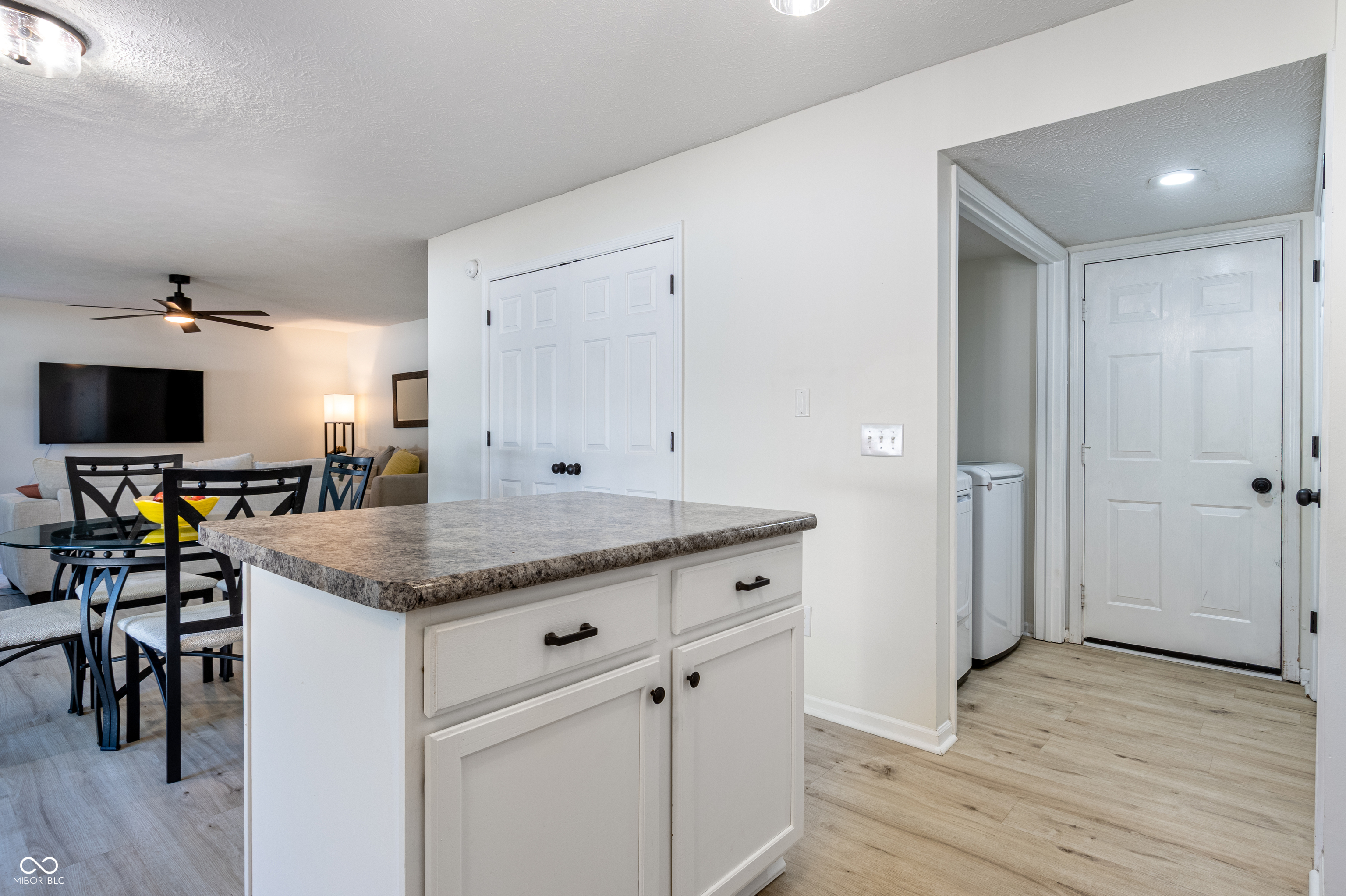 13992 Wakefield Place Fishers, IN 46038 - Photo 14 of 46