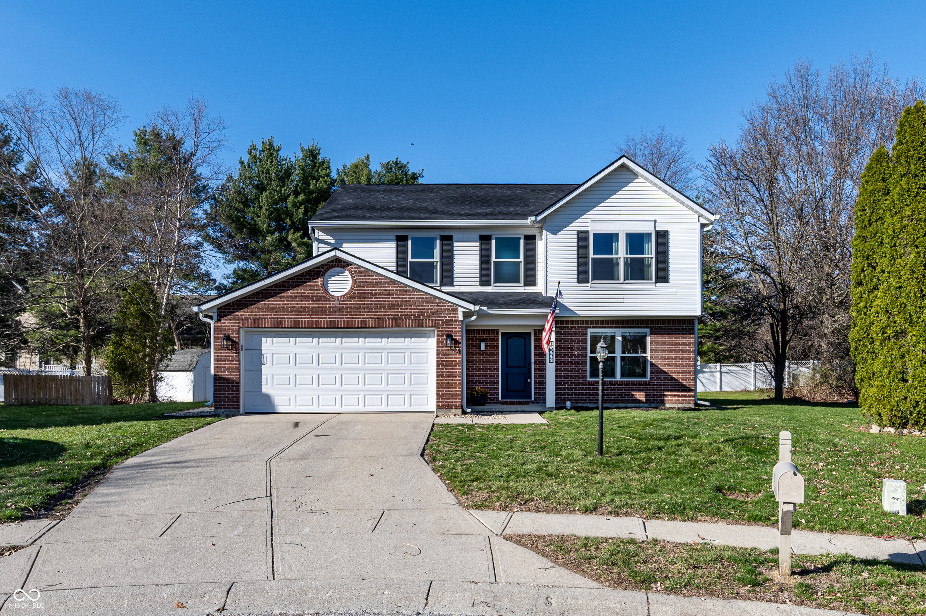 13992 Wakefield Place Fishers, IN 46038 - Photo 2 of 46