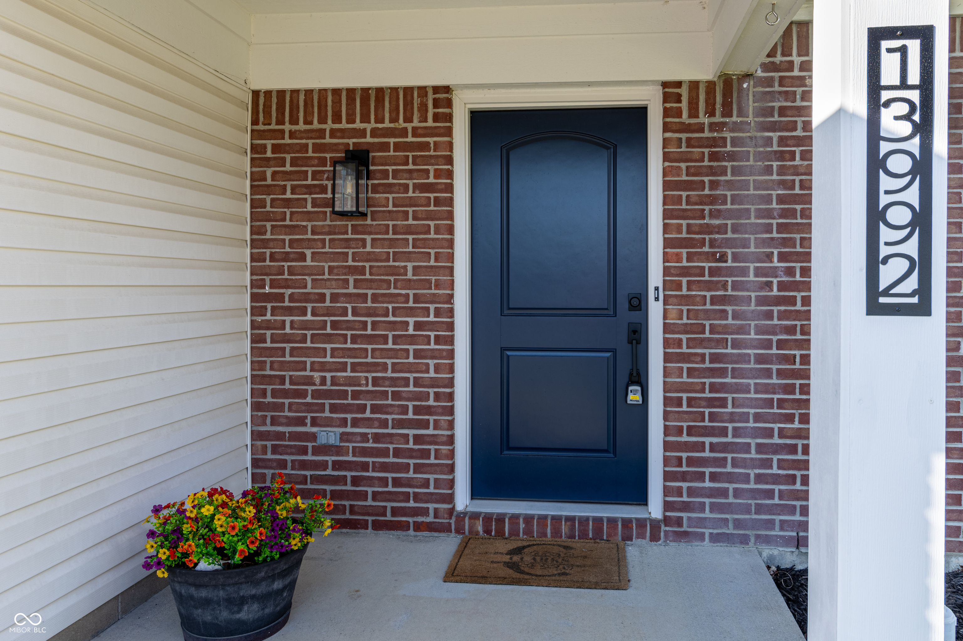 13992 Wakefield Place Fishers, IN 46038 - Photo 3 of 46