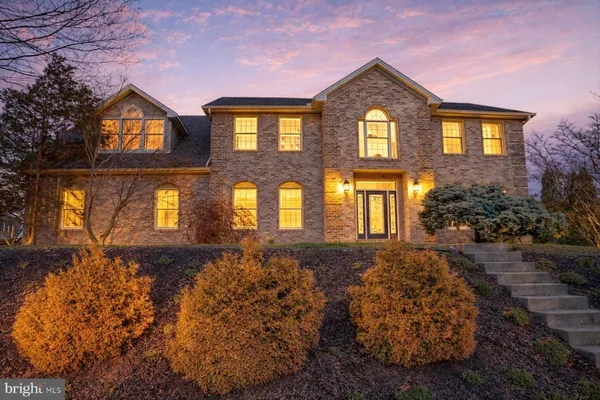 $689,990 | 1014 South Waterford Way, Mechanicsburg, PA 17050
