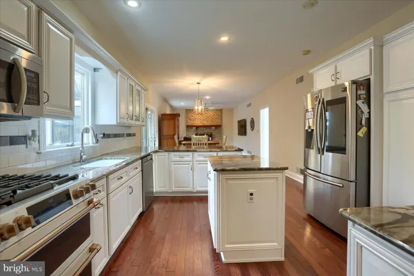 $689,990 | 1014 South Waterford Way, Mechanicsburg, PA 17050