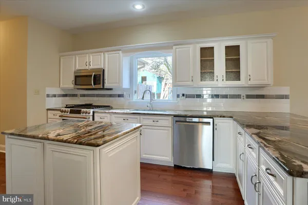 $689,990 | 1014 South Waterford Way, Mechanicsburg, PA 17050