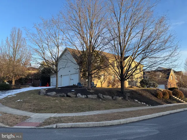 $699,990 | 1014 South Waterford Way, Mechanicsburg, PA 17050