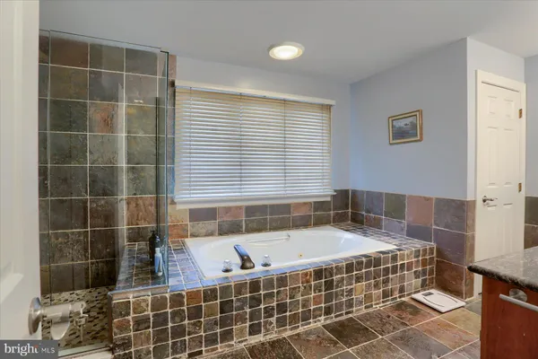 $689,990 | 1014 South Waterford Way, Mechanicsburg, PA 17050