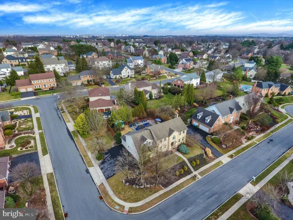 $689,990 | 1014 South Waterford Way, Mechanicsburg, PA 17050