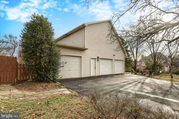 $689,990 | 1014 South Waterford Way, Mechanicsburg, PA 17050